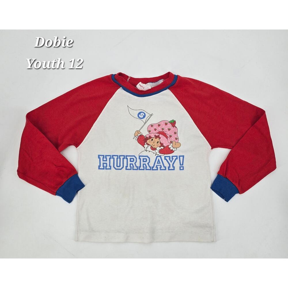 Vintage Dobie Orginals‎ 1980s Strawberry Shortcake Raglan Tee – Size 12